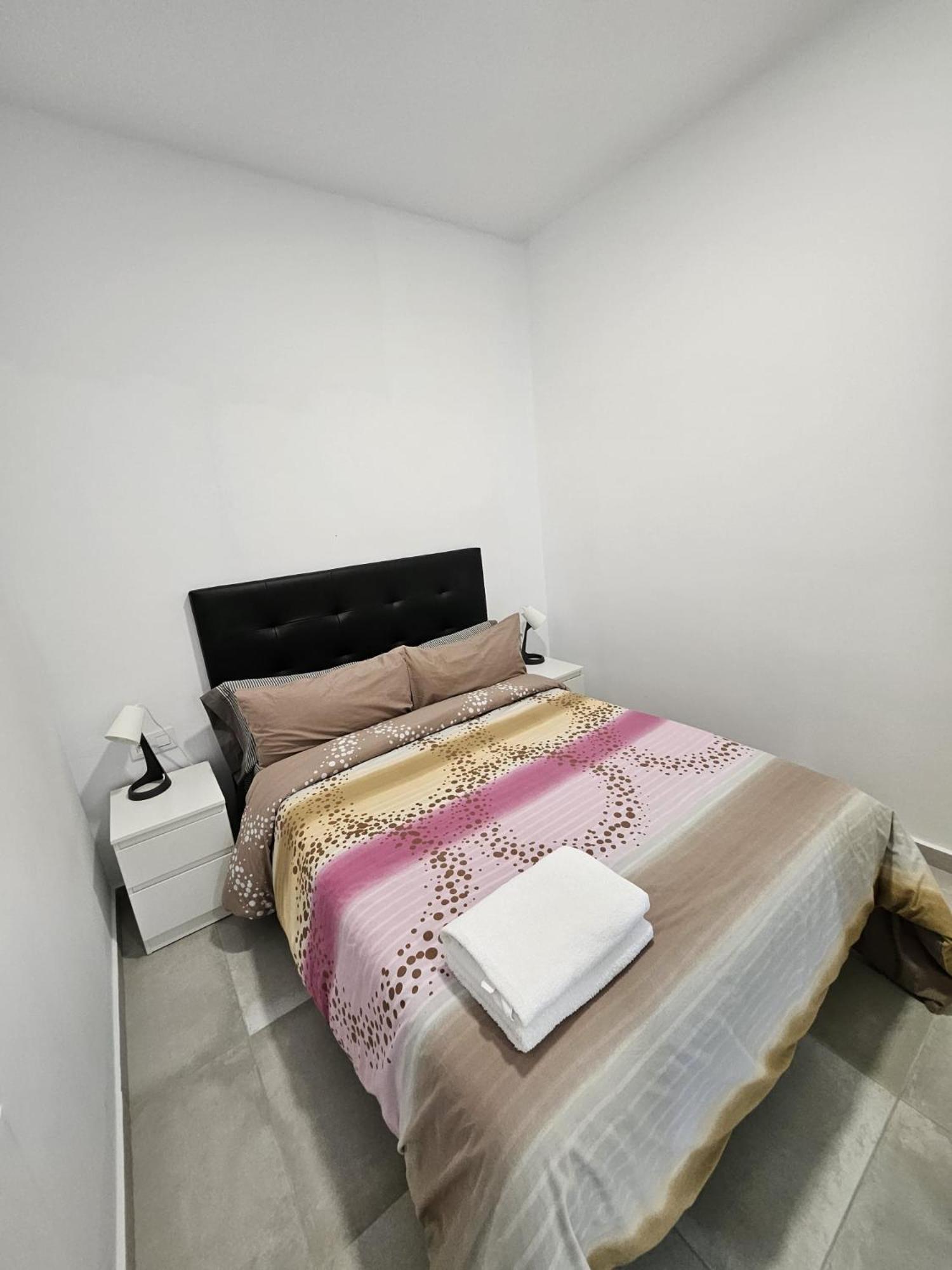 Apartments Jota Barcelona Exterior photo